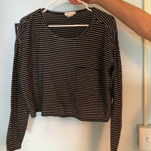Long sleeve cropped shirt